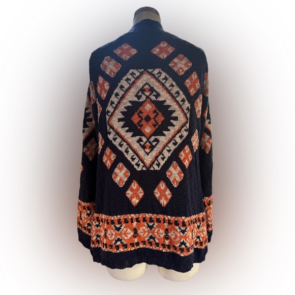 Flying Tomato Sweater Cardigan - Picture 2 of 5